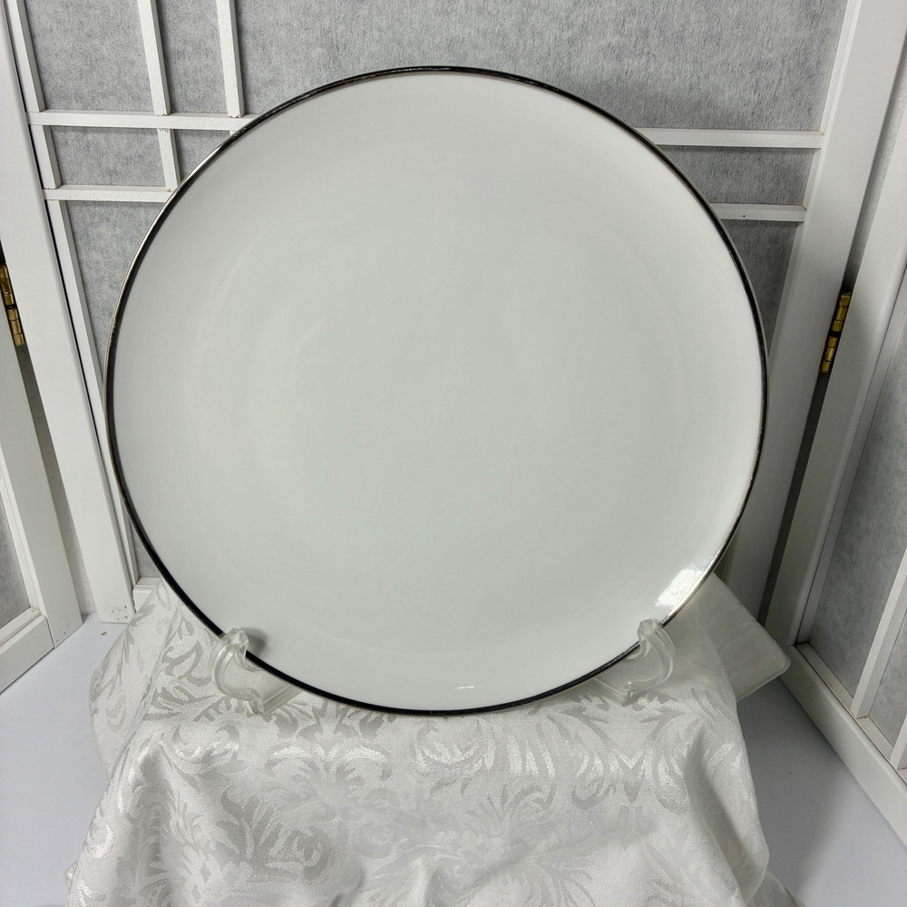 VTG Harmony House Moderne Coupe Dinner Plate 10" White Platinum Trim